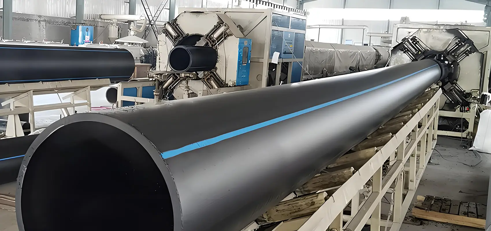 What are the differences between HDPE pipes and PE pipes？